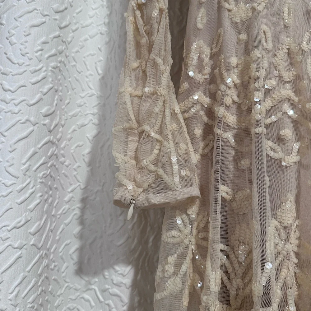 Nude Sequined Illusion Tiered High Neck Long Sleeve Midi Dress Size 6 - Picture 4 of 15